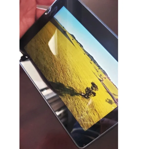 Kindle Fire HDX - 7" Tablet eReader - Picture 4 of 11